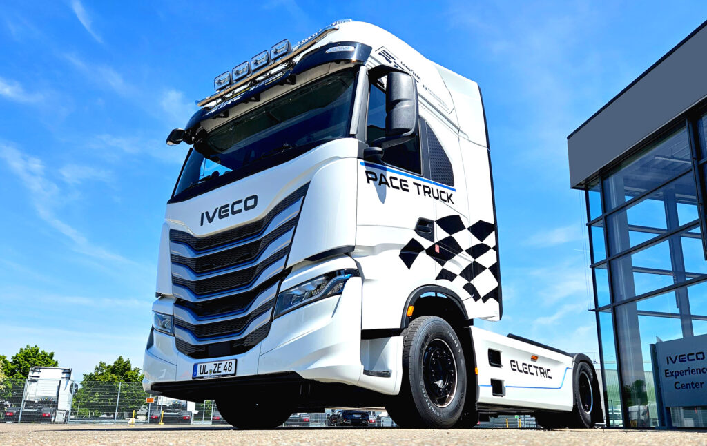 Az IVECO új fejezetet nyit a fenntartható versenyzésben